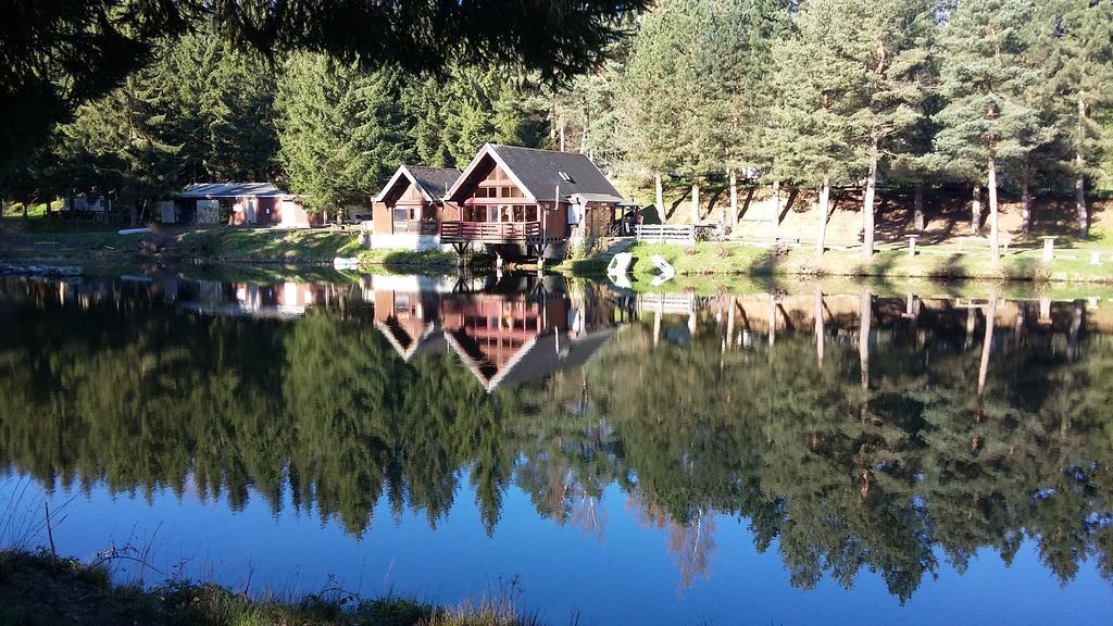 Отель Camping De Flechat Орсиваль Экстерьер фото